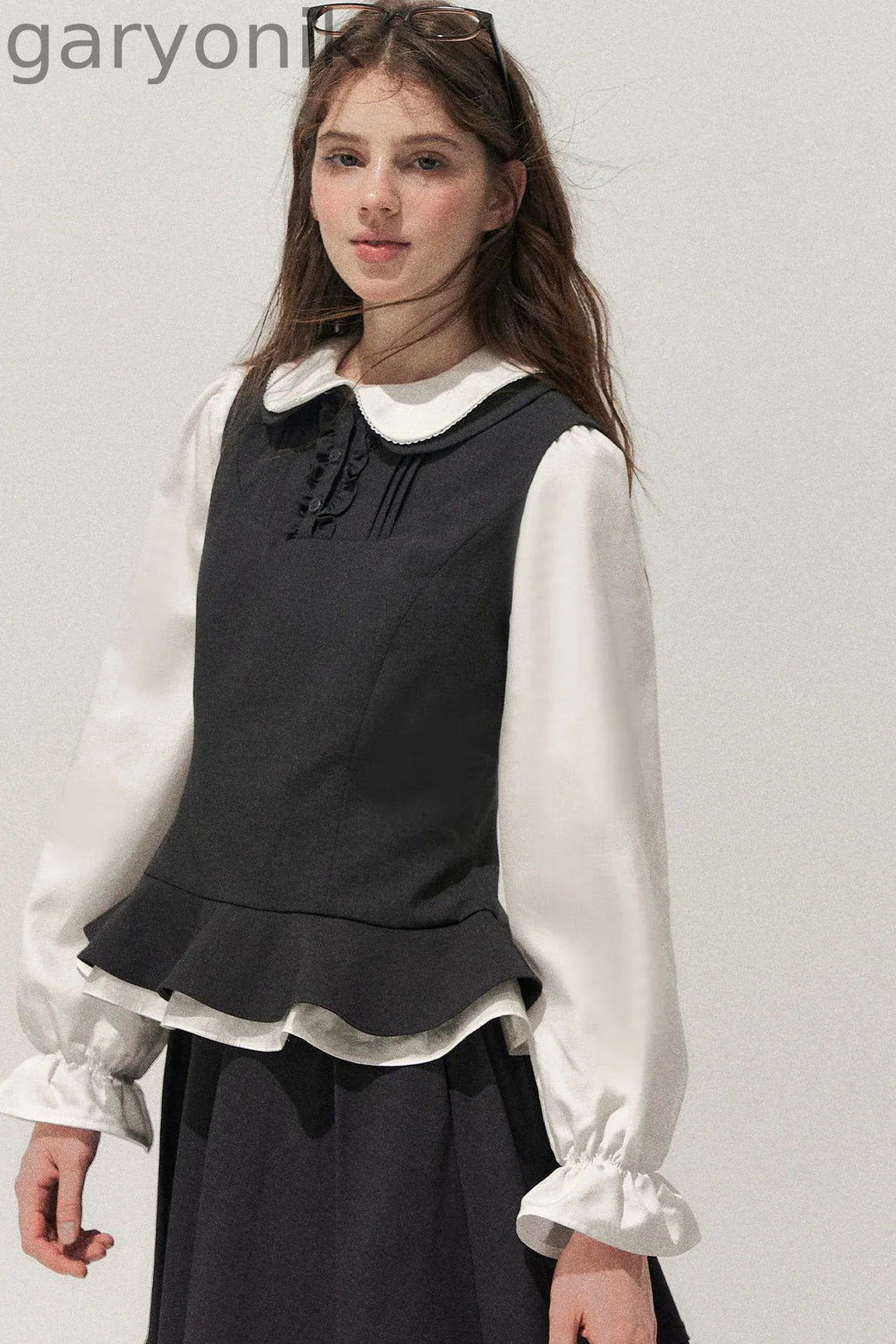 Retro Lace Hem Vest and Skirt Set-Up