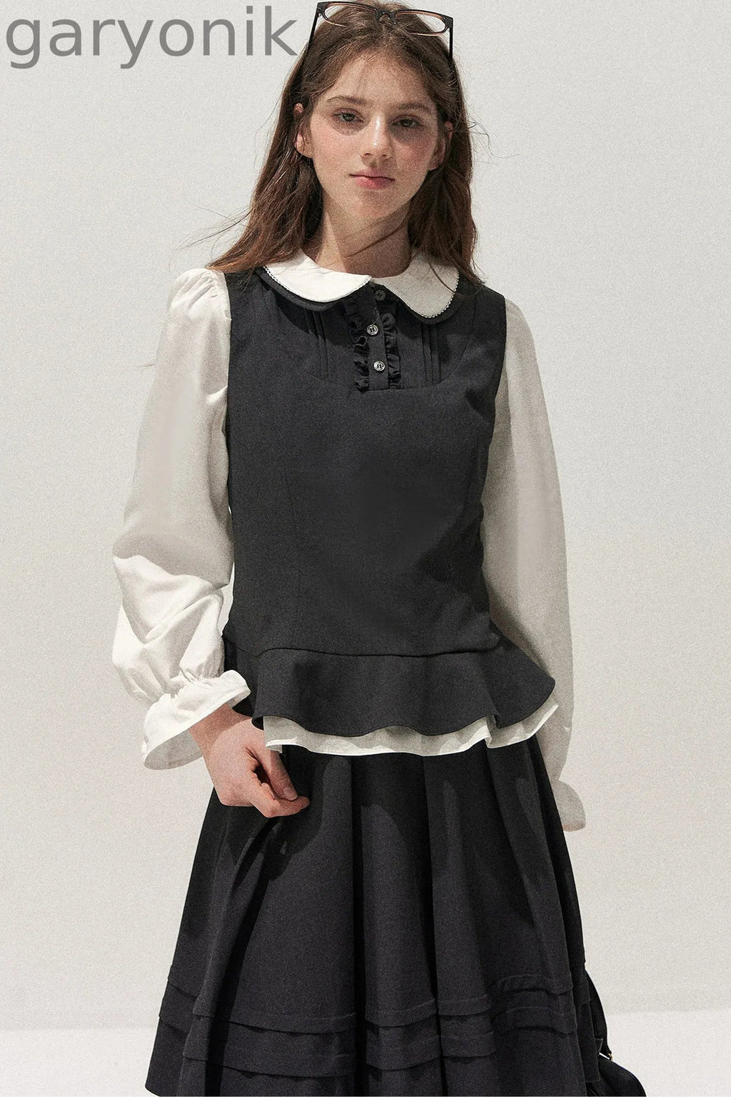 Retro Lace Hem Vest and Skirt Set-Up