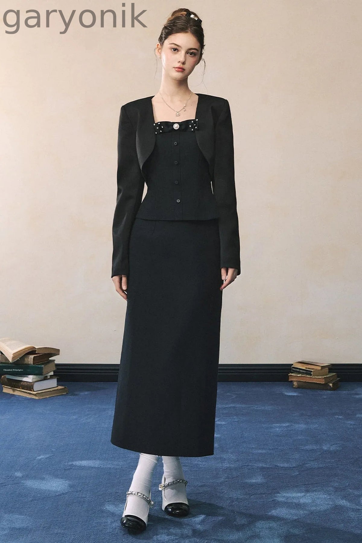 Elegant Black Suit with Waistcoat Blazer Set-Up