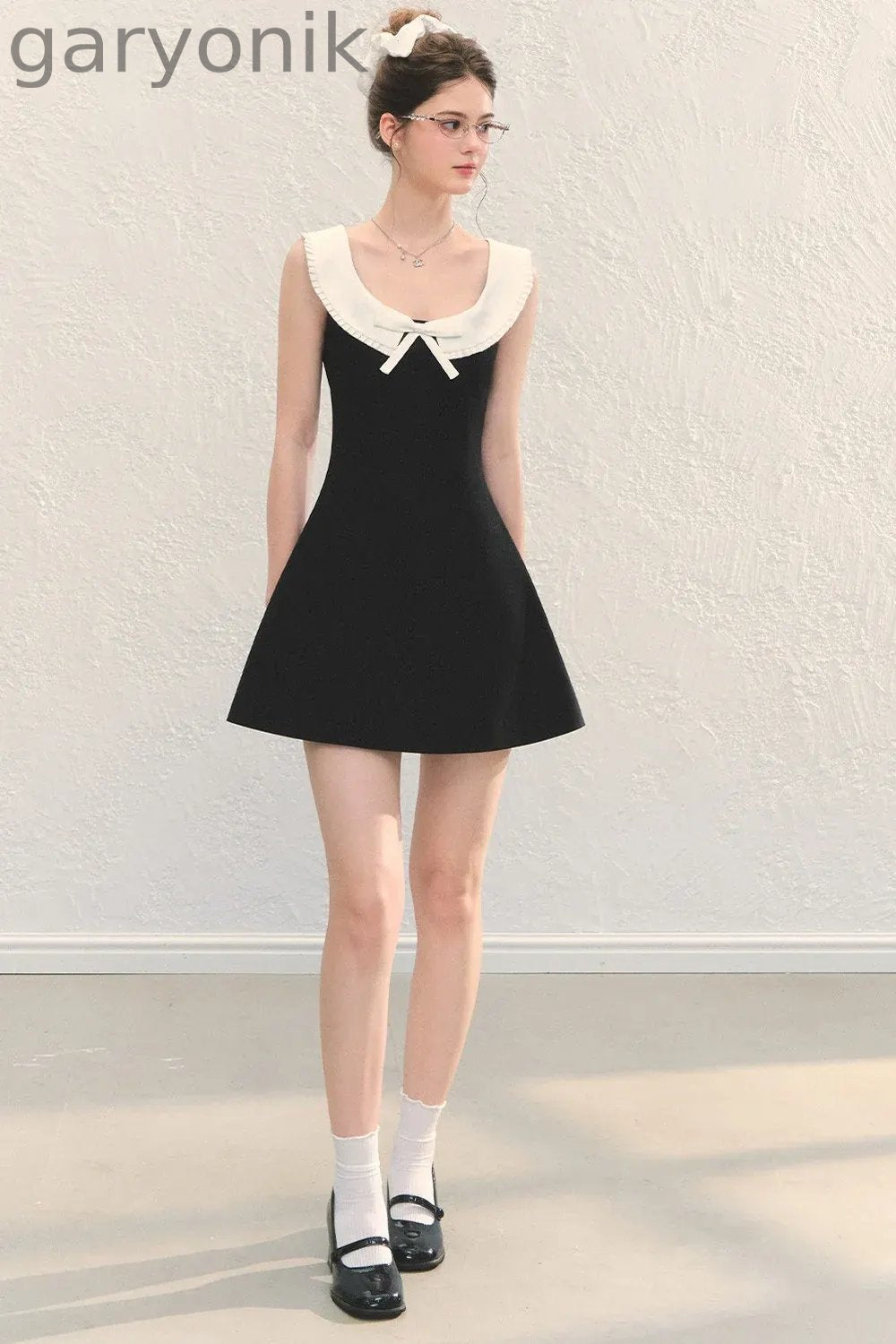 U-Neck Bow Collar Sleeveless Dress