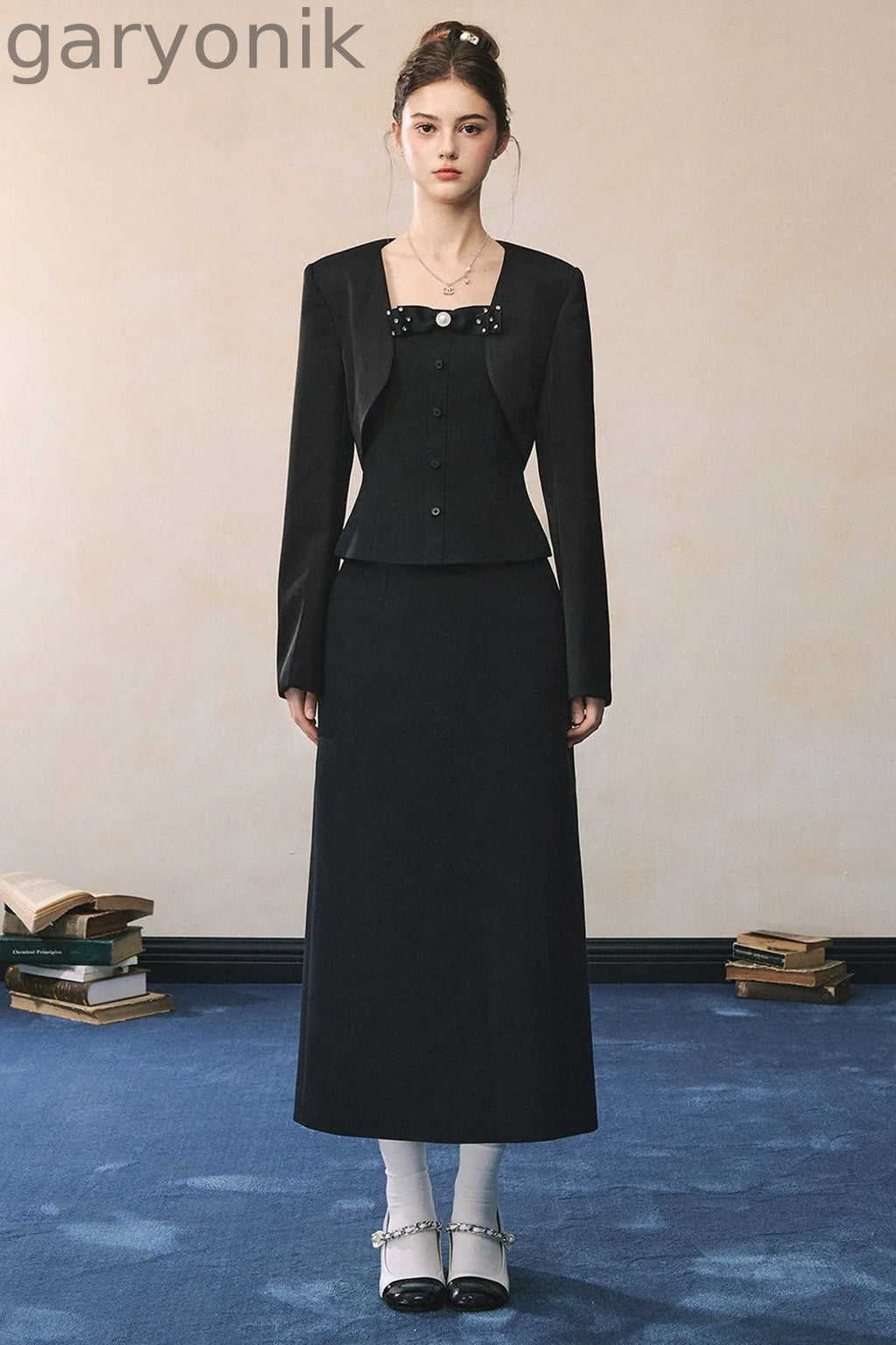 Elegant Black Suit with Waistcoat Blazer Set-Up