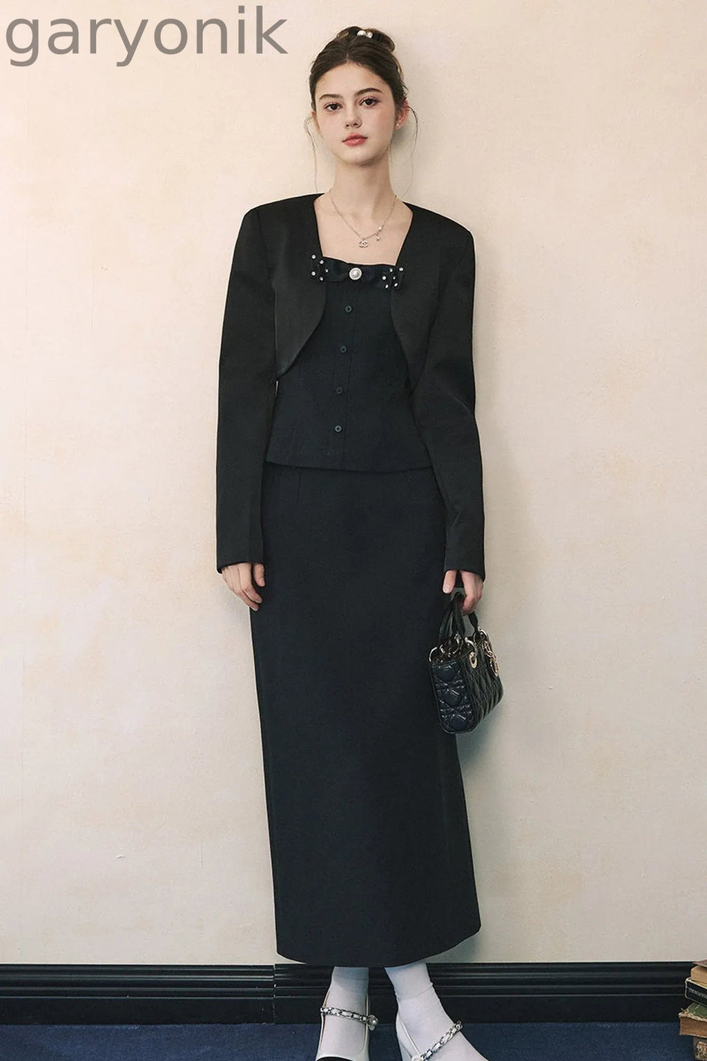 Elegant Black Suit with Waistcoat Blazer Set-Up