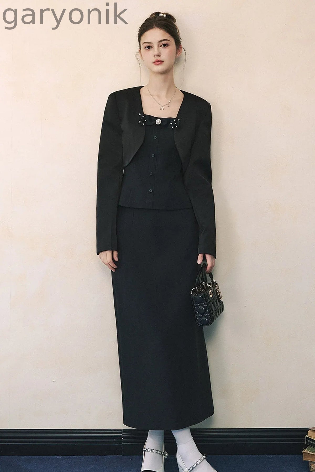 Elegant Black Suit with Waistcoat Blazer Set-Up