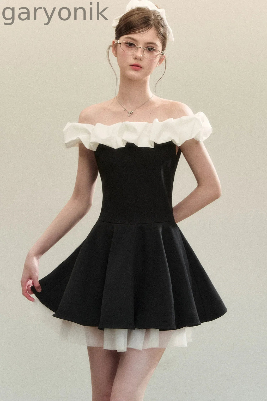 Elegant Off-Shoulder Ballet Dress
