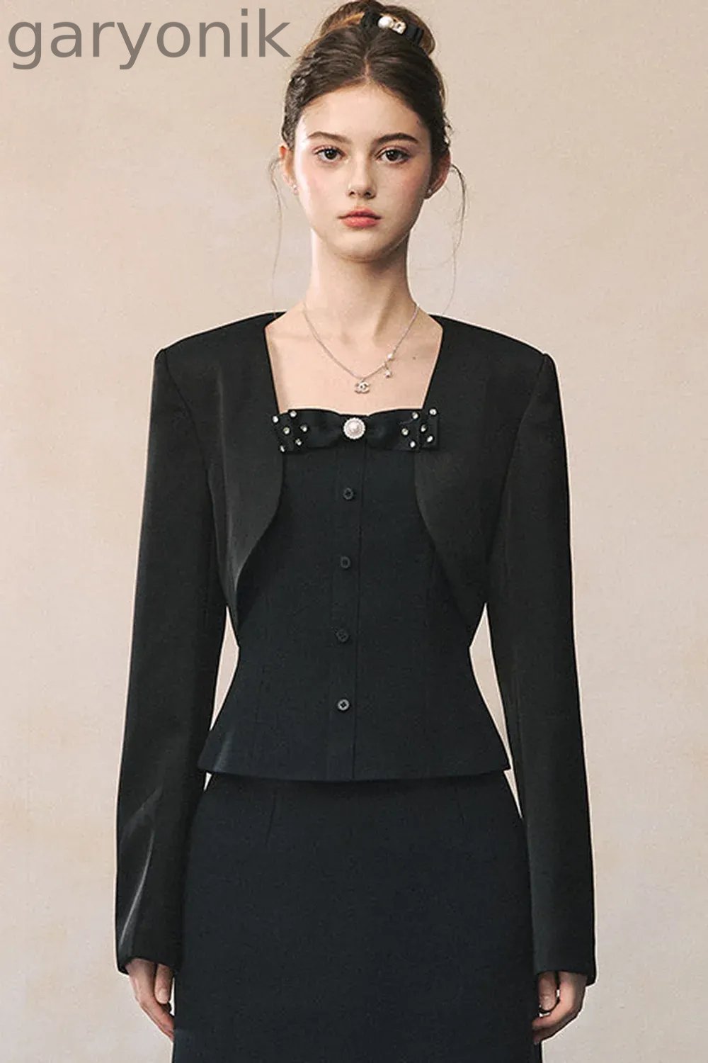 Elegant Black Suit with Waistcoat Blazer Set-Up