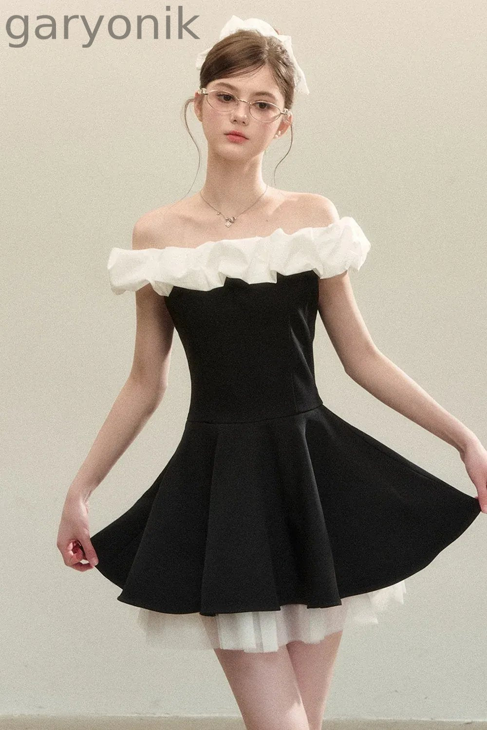 Elegant Off-Shoulder Ballet Dress