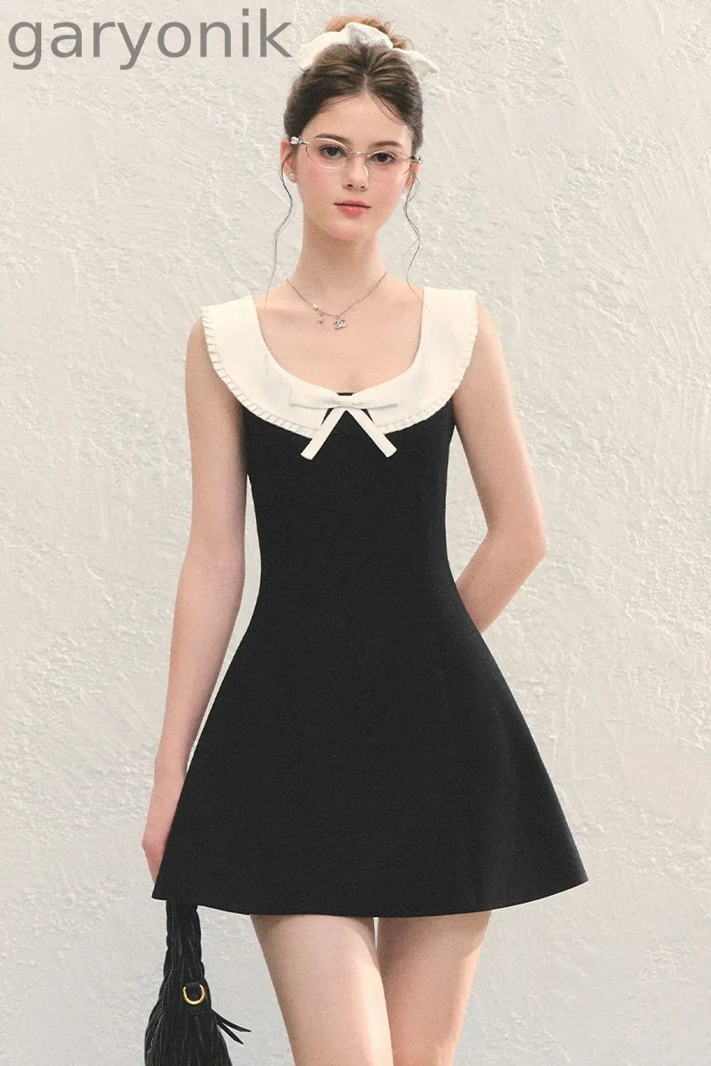 U-Neck Bow Collar Sleeveless Dress