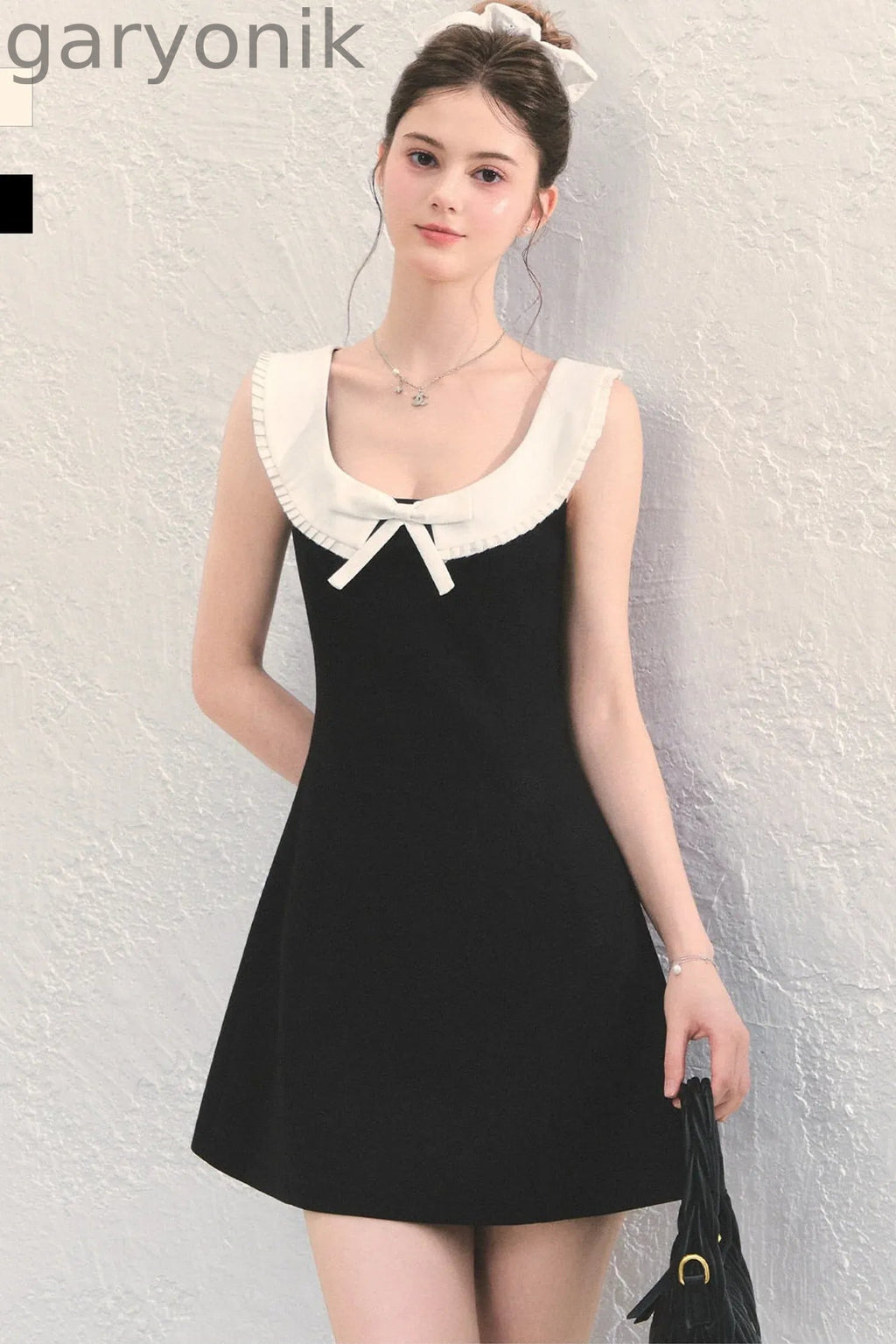 U-Neck Bow Collar Sleeveless Dress