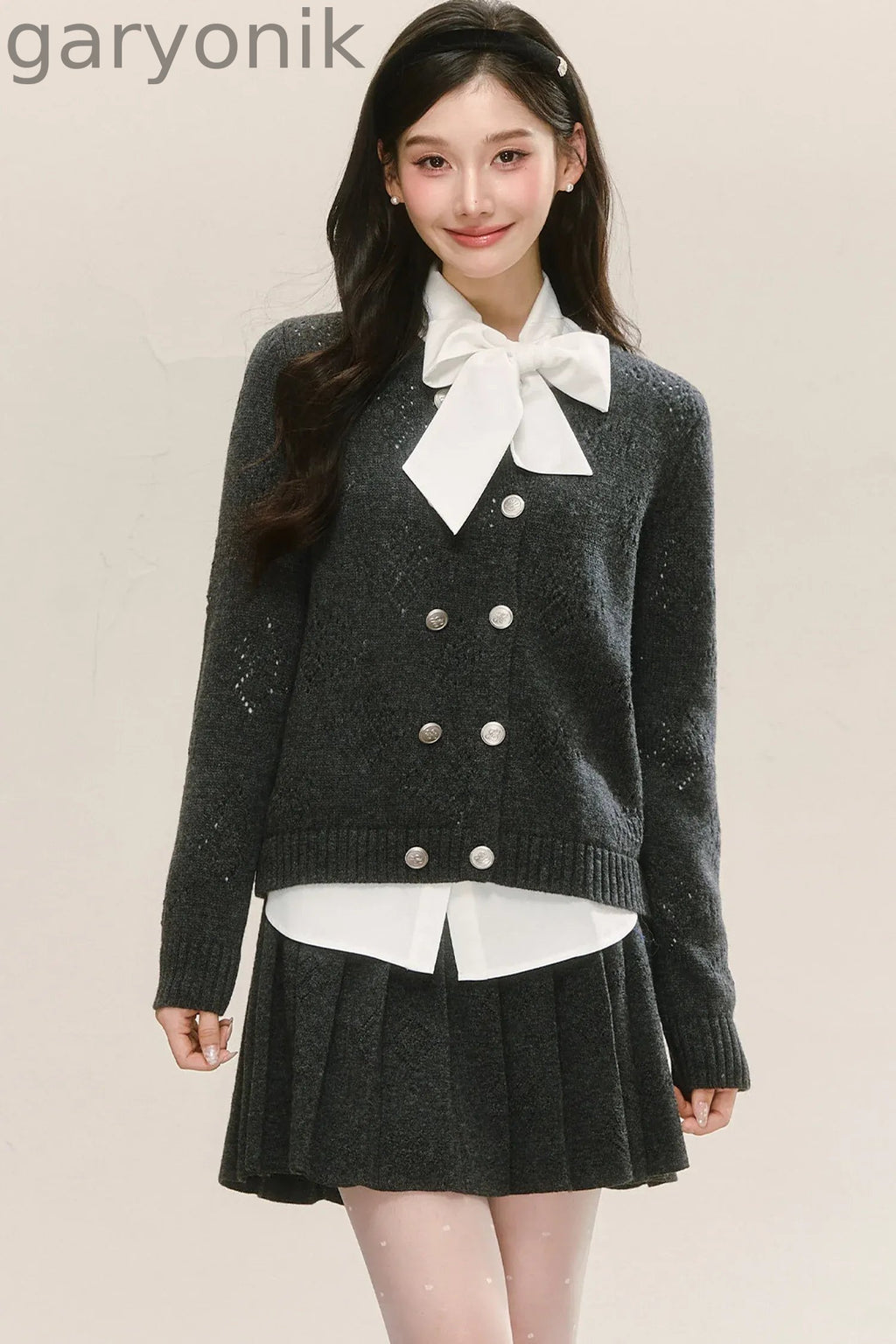 Gray Double-Breasted Knit Jacket Bow Tie Shirt Set-Up