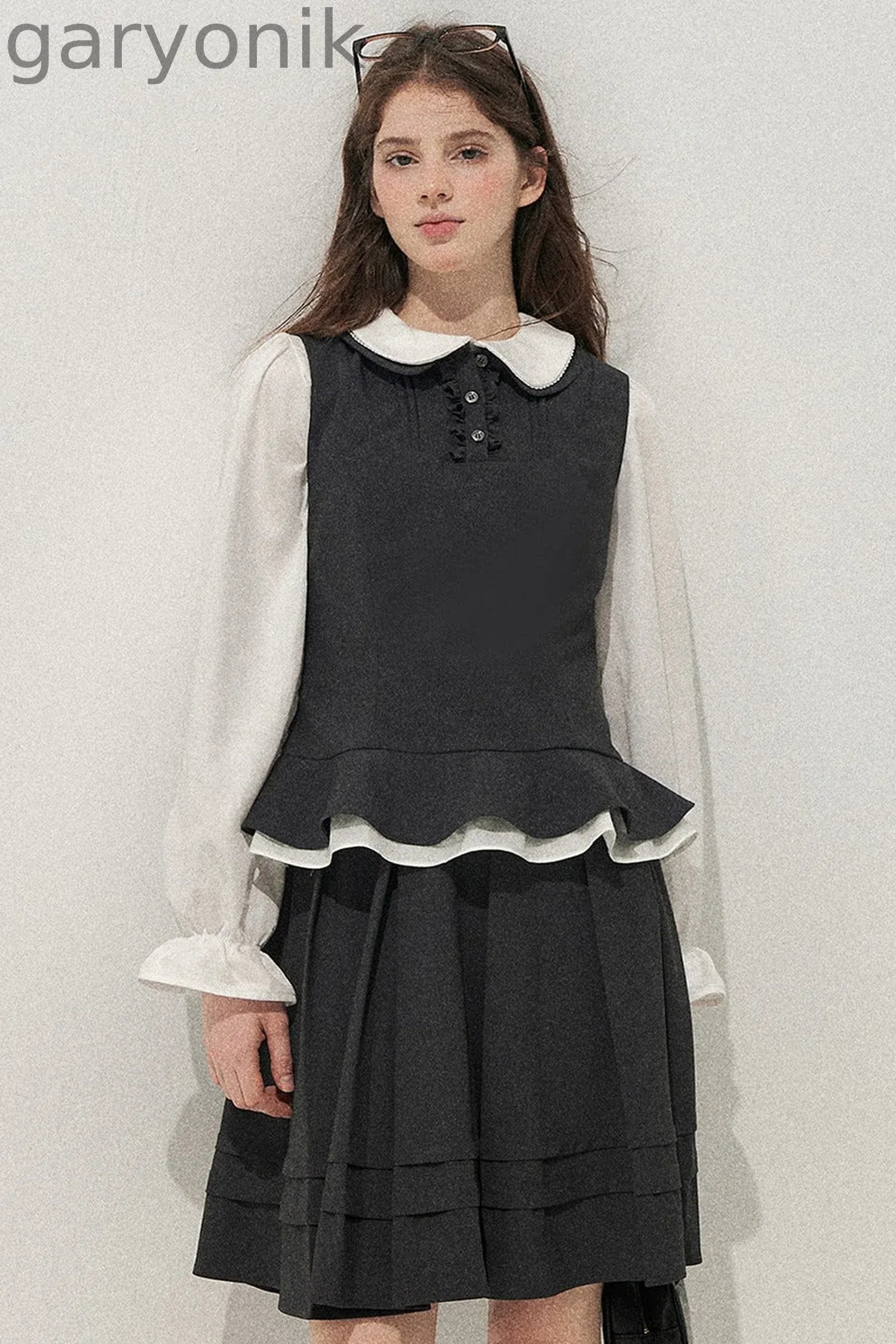 Retro Lace Hem Vest and Skirt Set-Up
