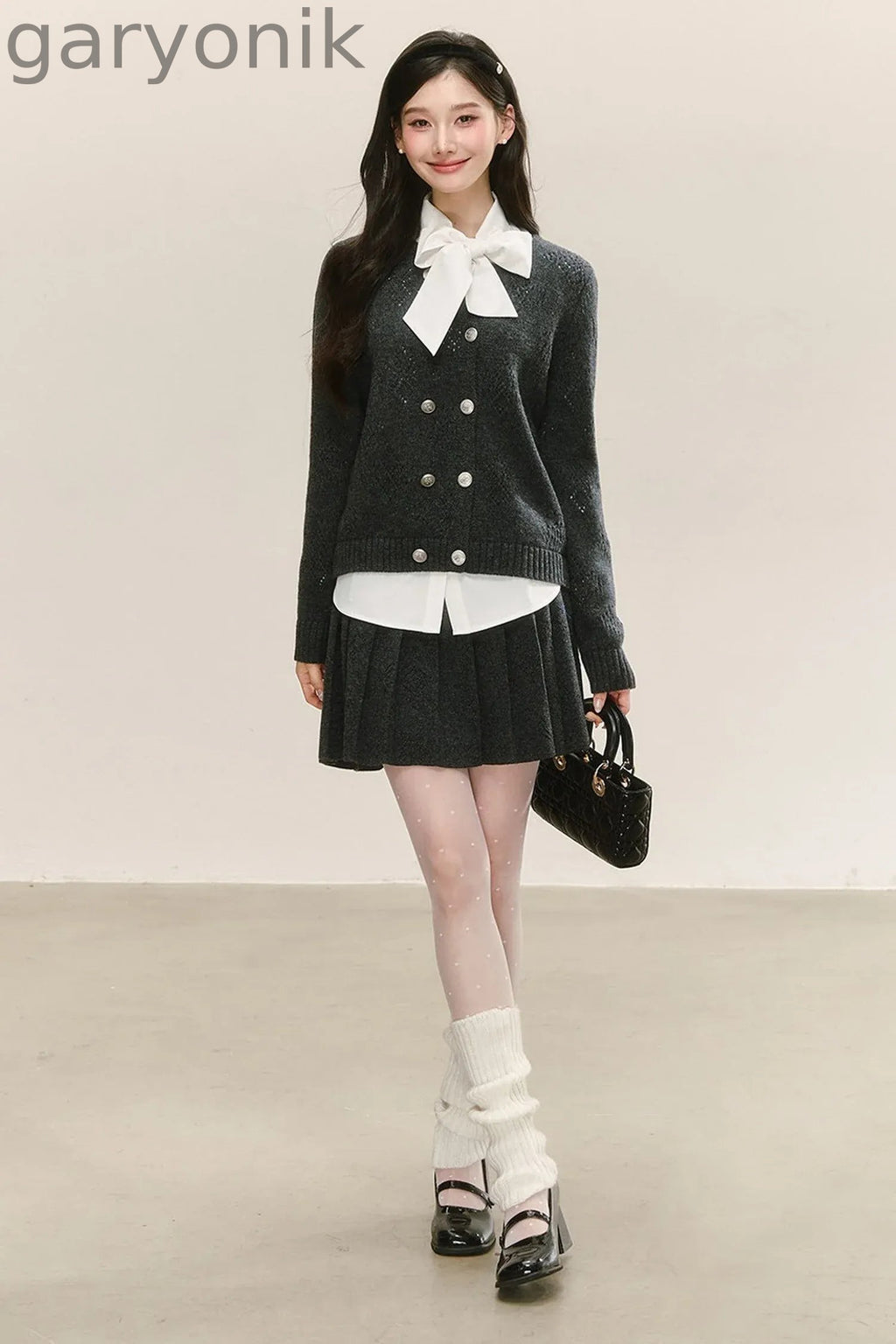 Gray Double-Breasted Knit Jacket Bow Tie Shirt Set-Up