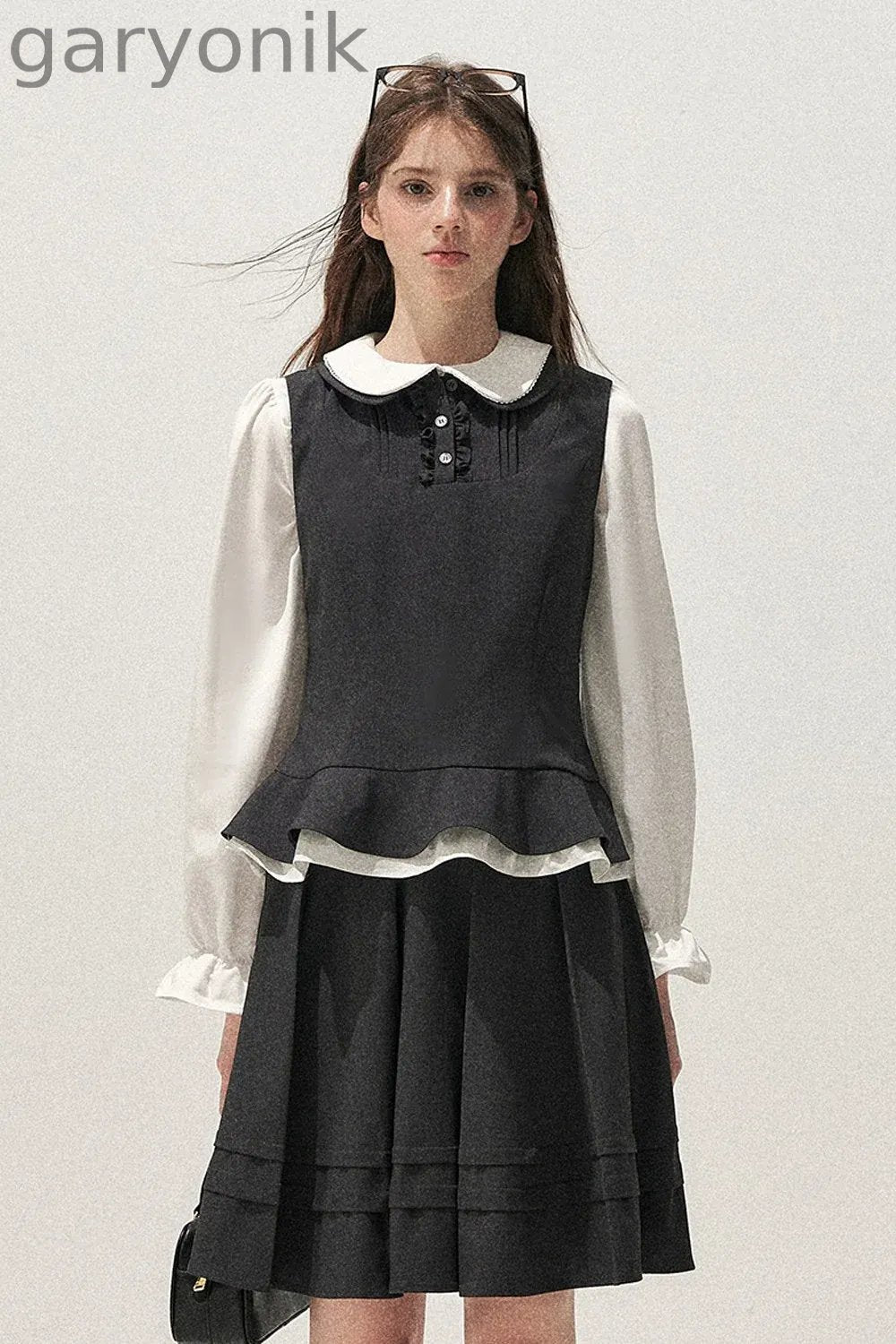 Retro Lace Hem Vest and Skirt Set-Up